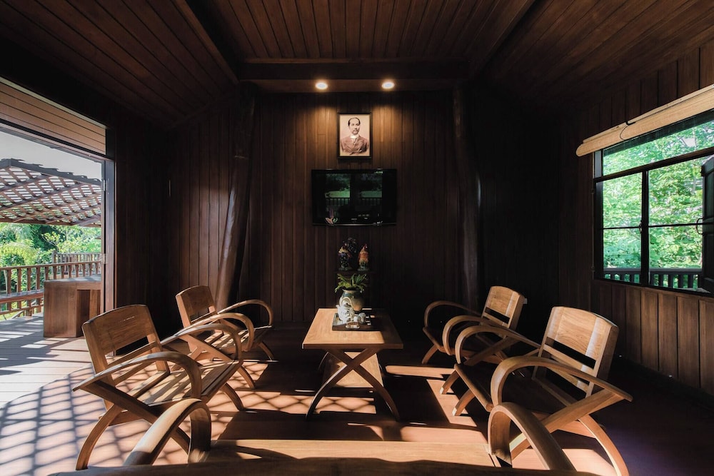Cyngam Retreat- A Private Pool Villa With Service
