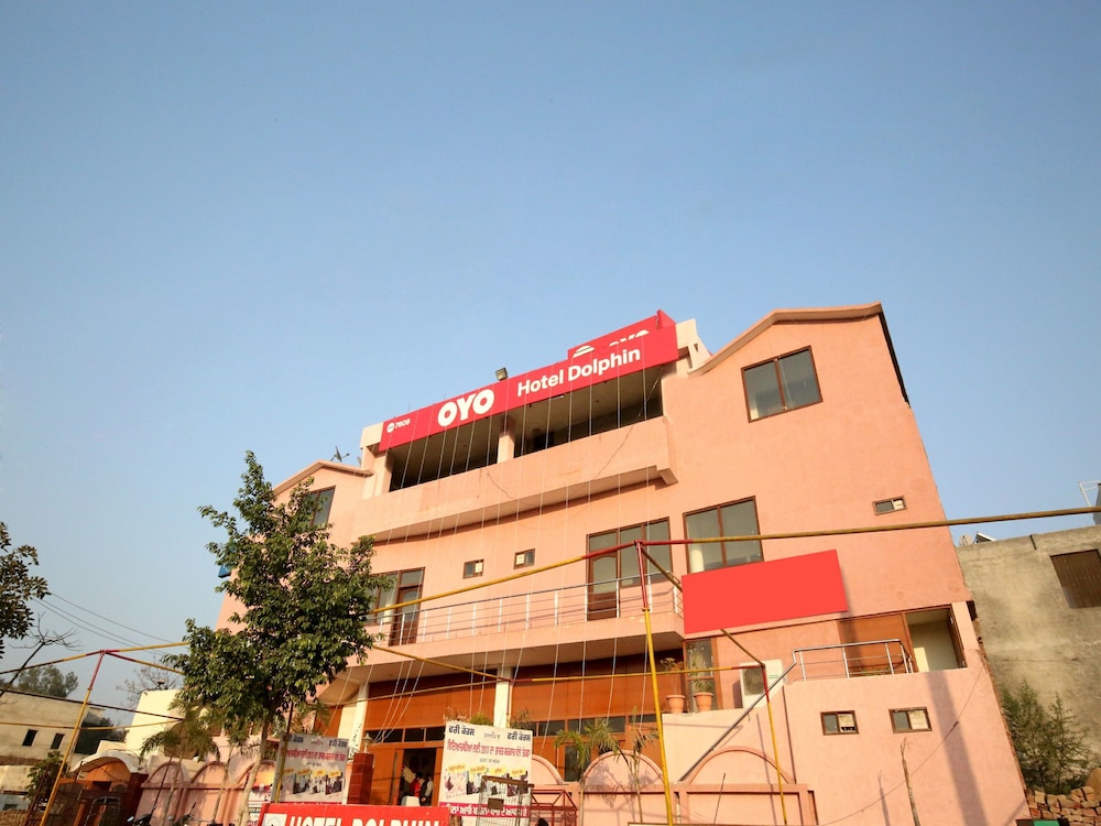 OYO 7609 Hotel Dolphin