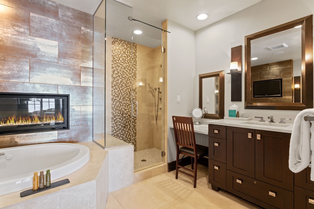 Flagstaff Lodge at Deer Valley Resort - Two Bedroom Residence #305 2 Condo