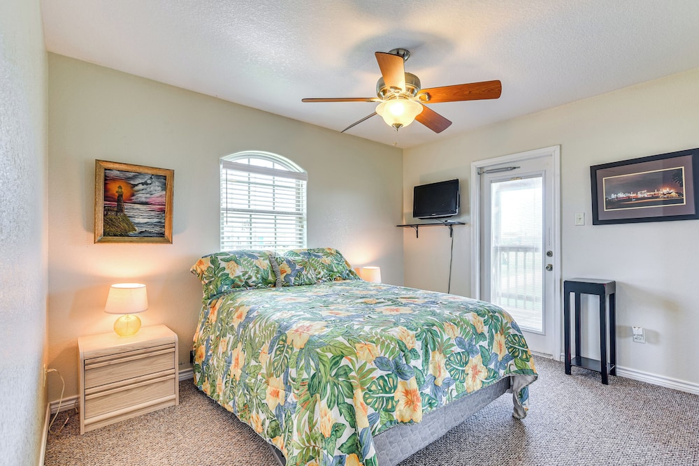 Intracoastal Views & Deck: Surfside Beach Home