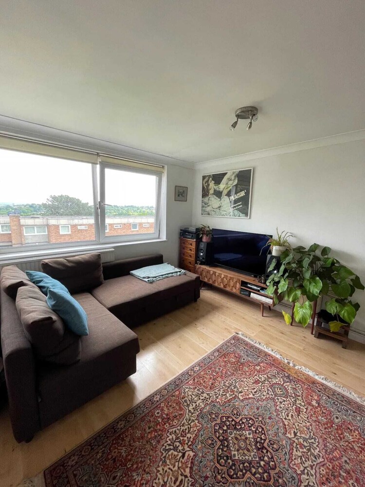Trendy 2BD Flat - 6 Minutes to Wimbledon