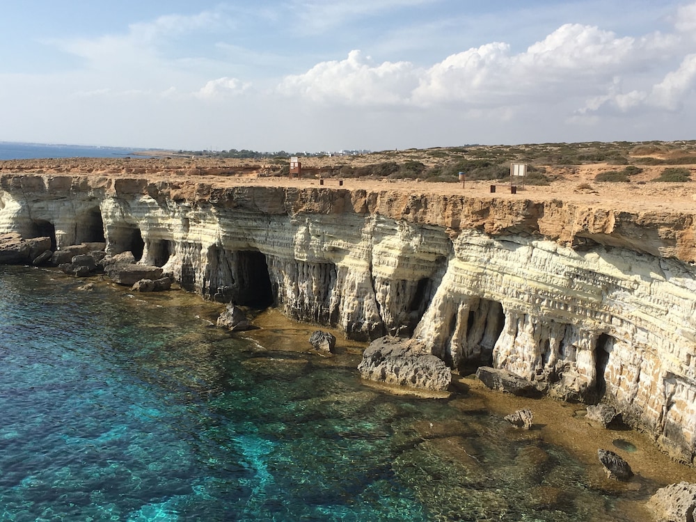 Tzionis Petroktisto Holiday Stonehouse
