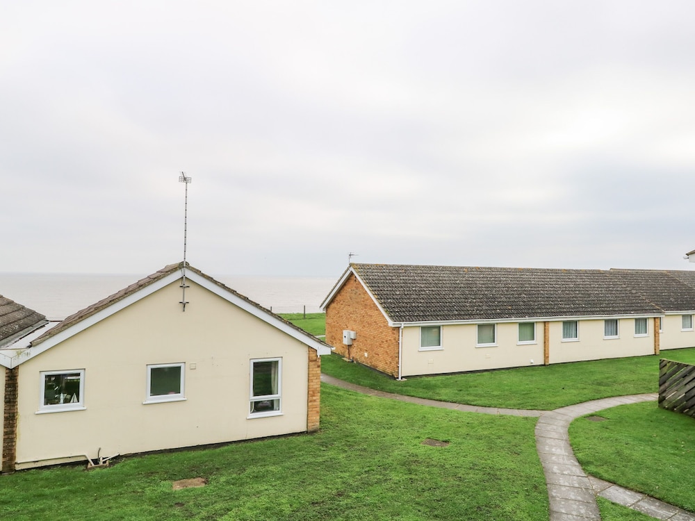 91 Waterside Park