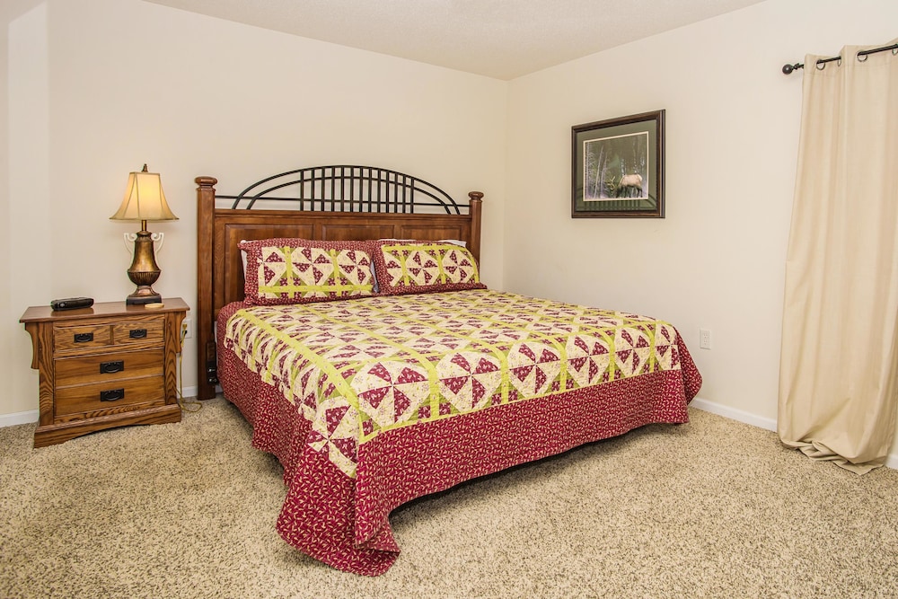 Whispering Pines 651 view 3