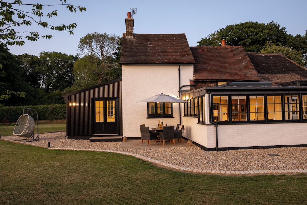Gallops Cottage