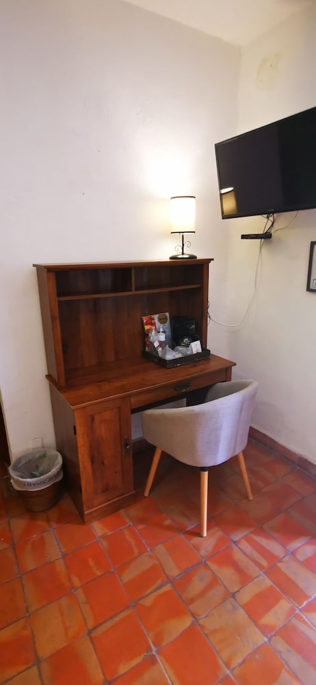 Hotel Rosa Morada