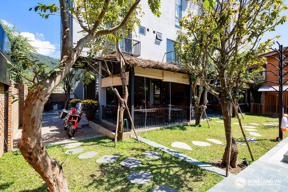 Zoneland Apartments - Tropical Forest Mountain View - Hostel