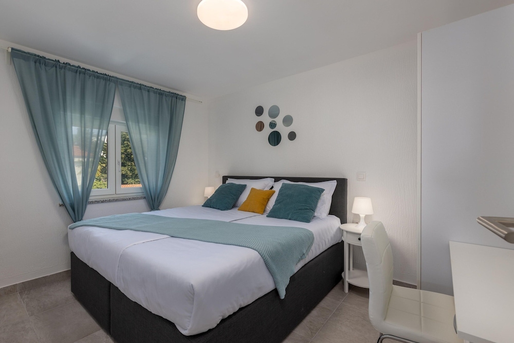 Family-friendly Apartment Near the Coast