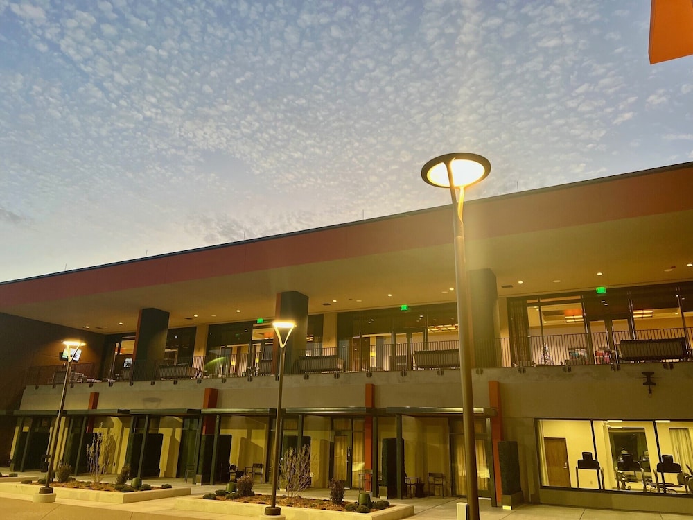 Bartlesville Vacations - Osage Casino Hotel - Bartlesville - Property Image 6