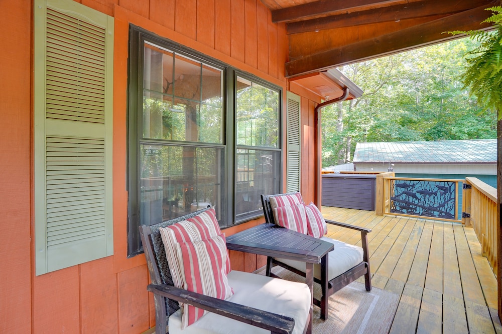 Cadiz Vacation Home w/ Deck: Walk to Lake Barkley view 5