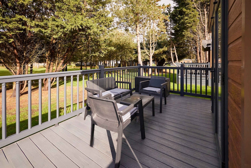 Host Stay Pine Lodge