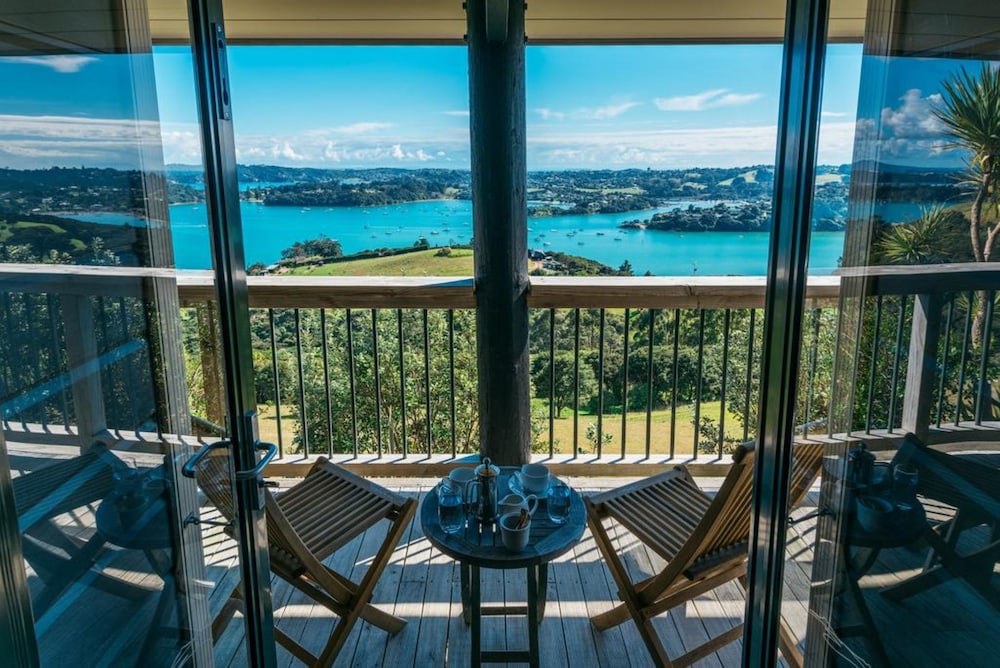 Te Whau Lodge