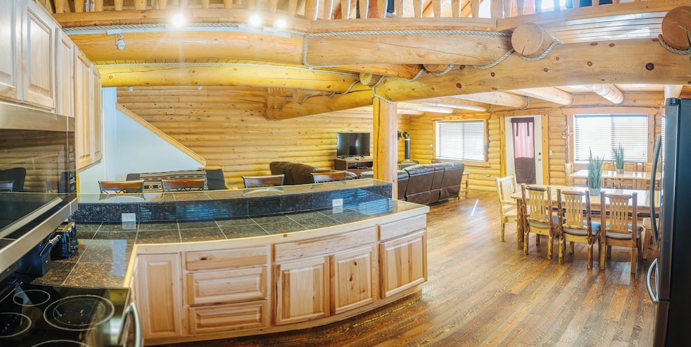 River Property Management LLC