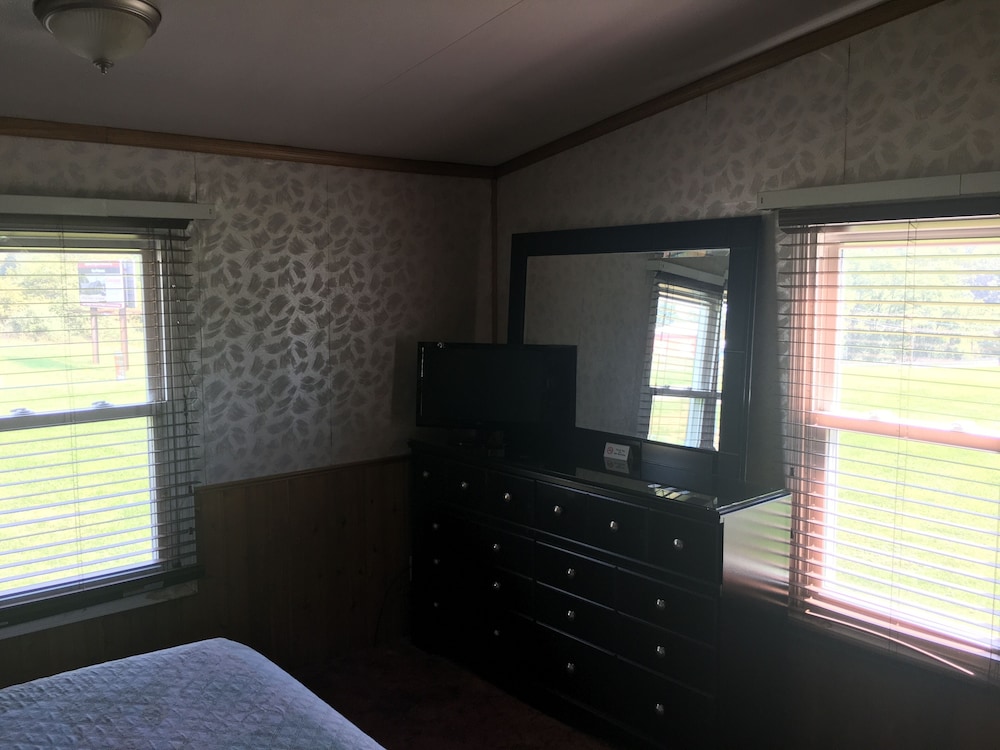 Cadiz Motel by OYO on route 250 view 4