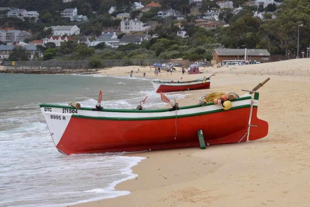 Oceans Drift Guest House - Adults Only