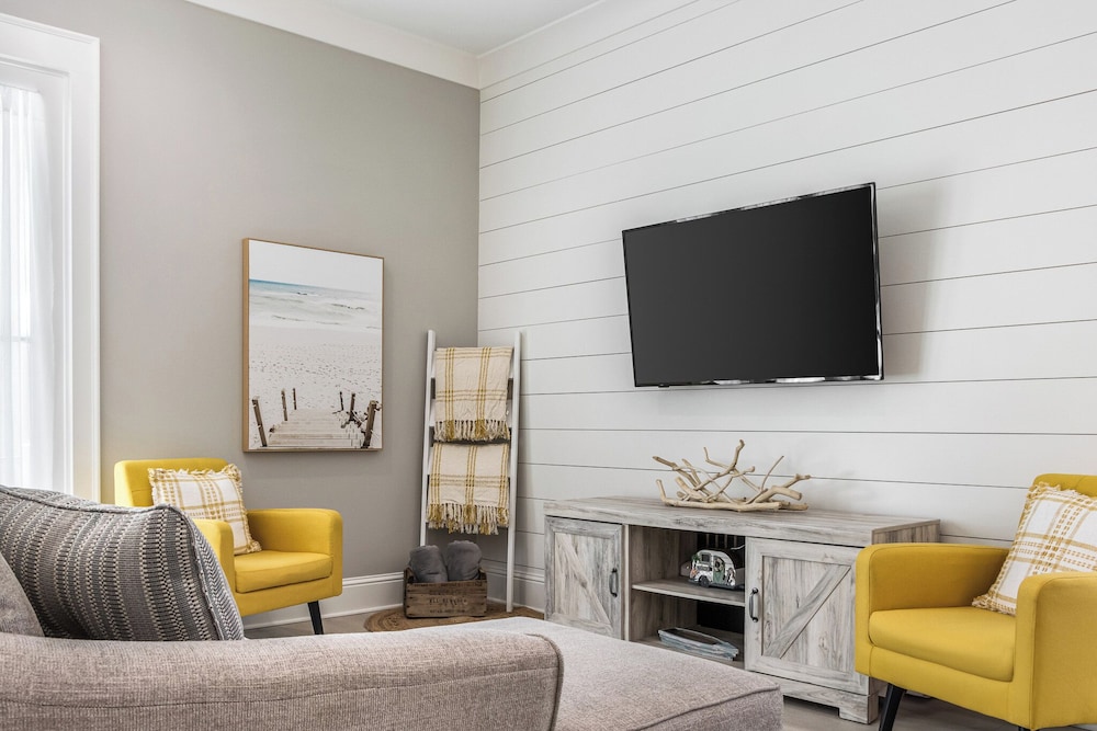 Sunshine Villa by Southern Vacation Rentals