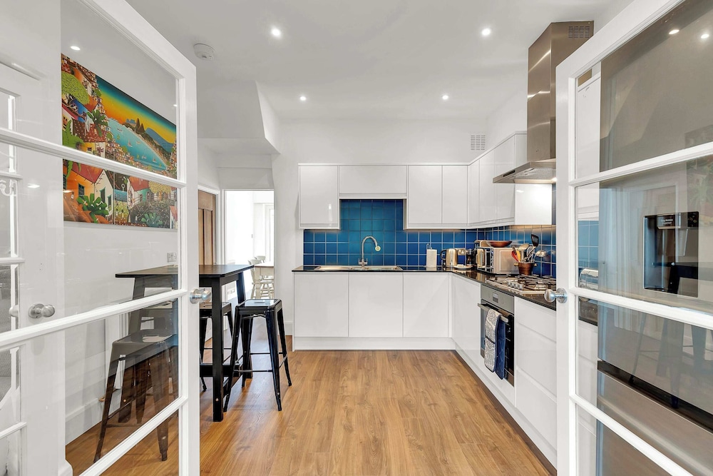 Charming Golborne Escape