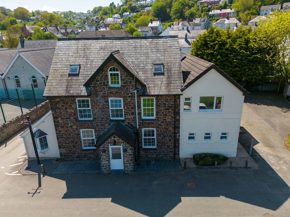 Teifi Villa