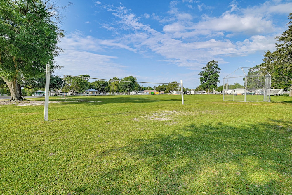Walk to Surfside Beach: Home w/ Pool Access