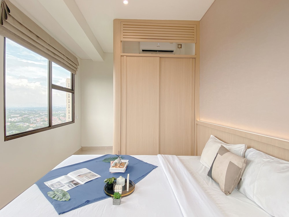 Modern Look And Cozy 2Br Apartment Transpark Cibubur