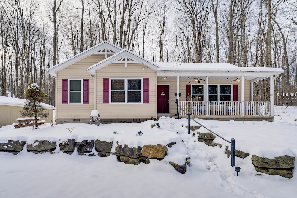 Arrowhead Lake Community Perks! Cozy Family Home