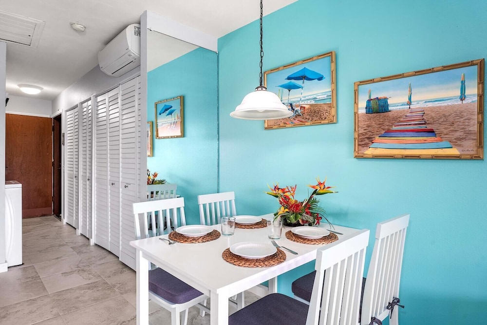 Pretty Ocean View - Top Floor - Vrkcv