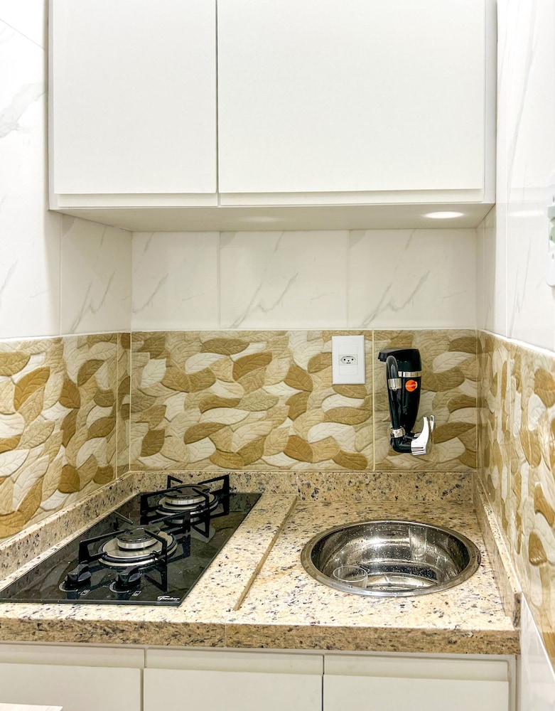 Timo Studio c Wifi a 190m da Praia do Leme RJ