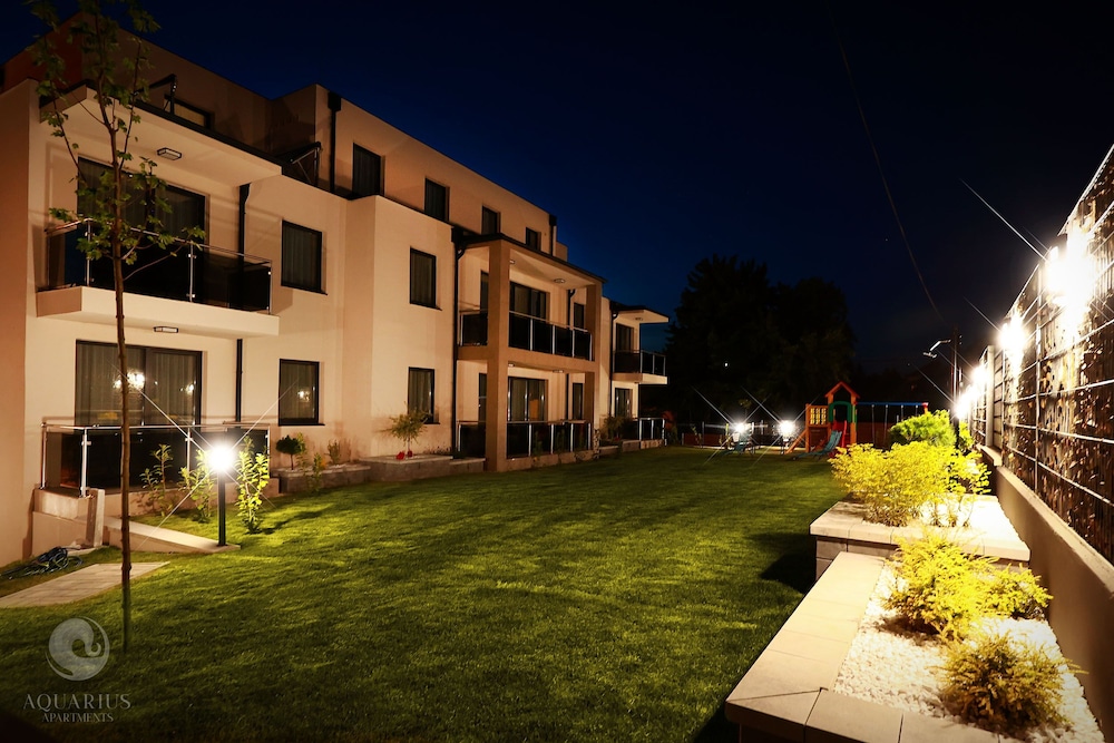 Aquarius Apartments