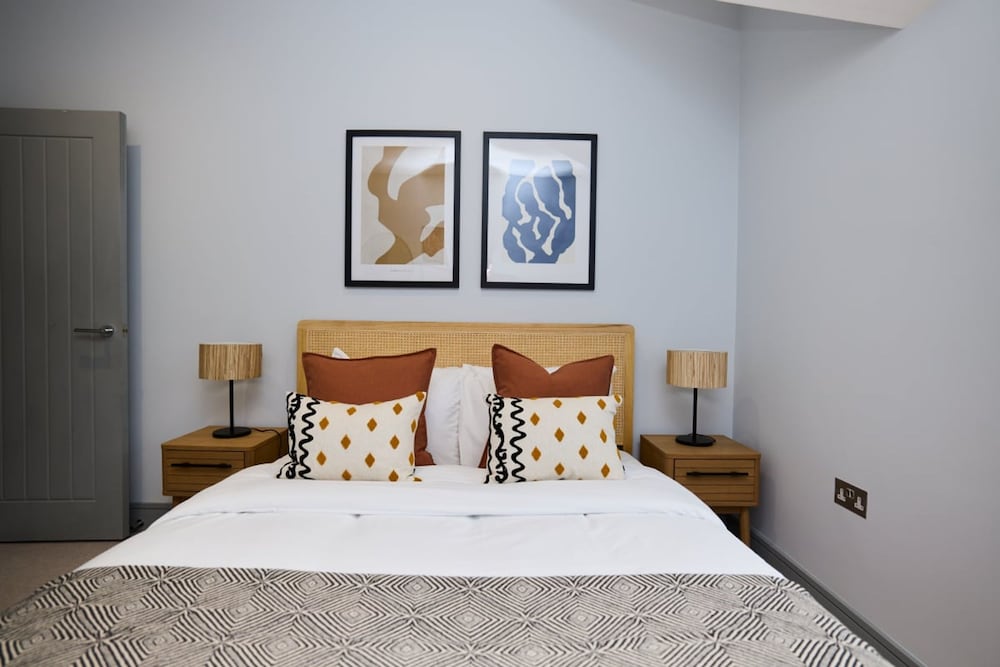 The Putney Sanctum - Beckoning 2bdr Flat With Balcony