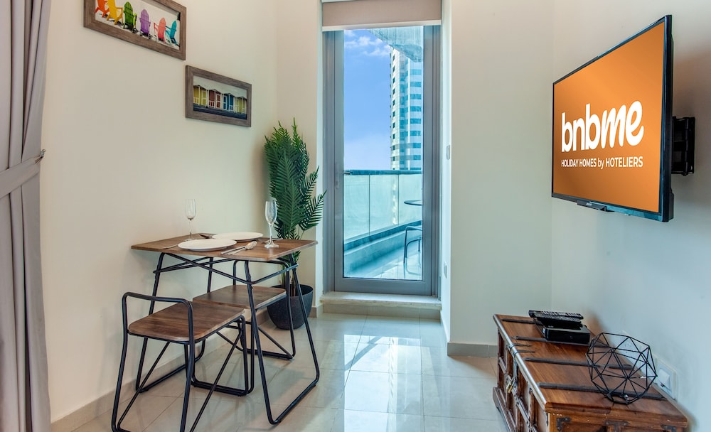 St-Bay Central-2405 by bnbme homes