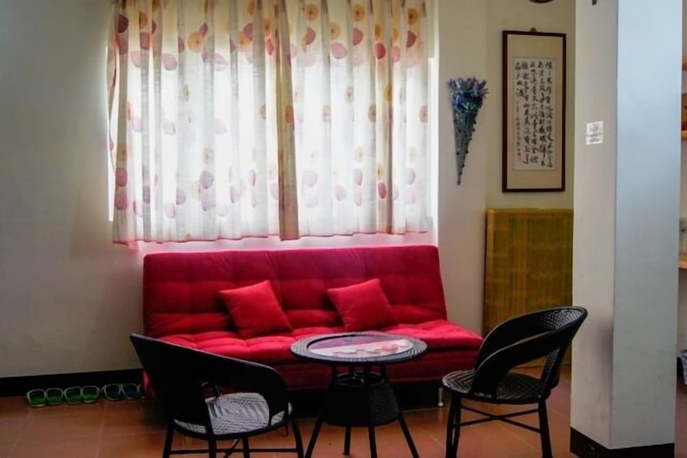 Ding Ding B & B