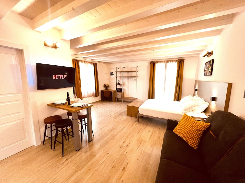 5 Terre hub suite