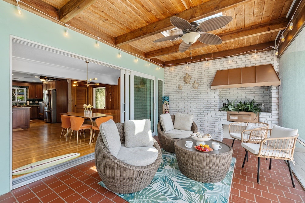 Mango Shores