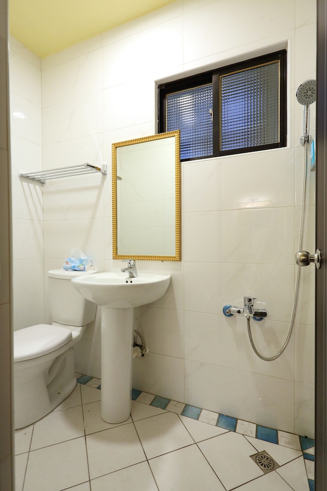 Corner House - Hostel