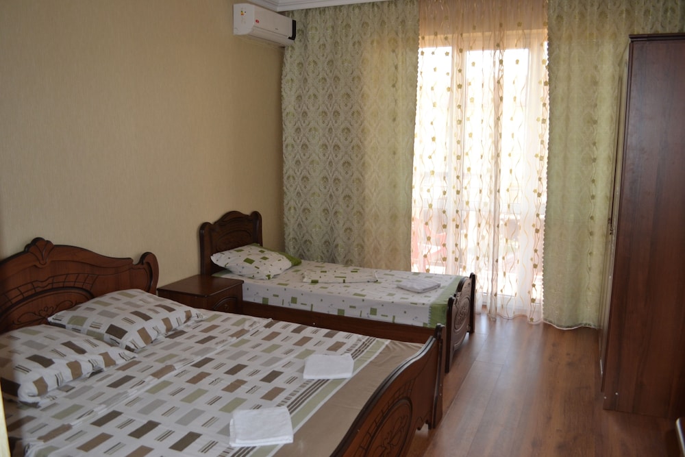 Alisa Guest House