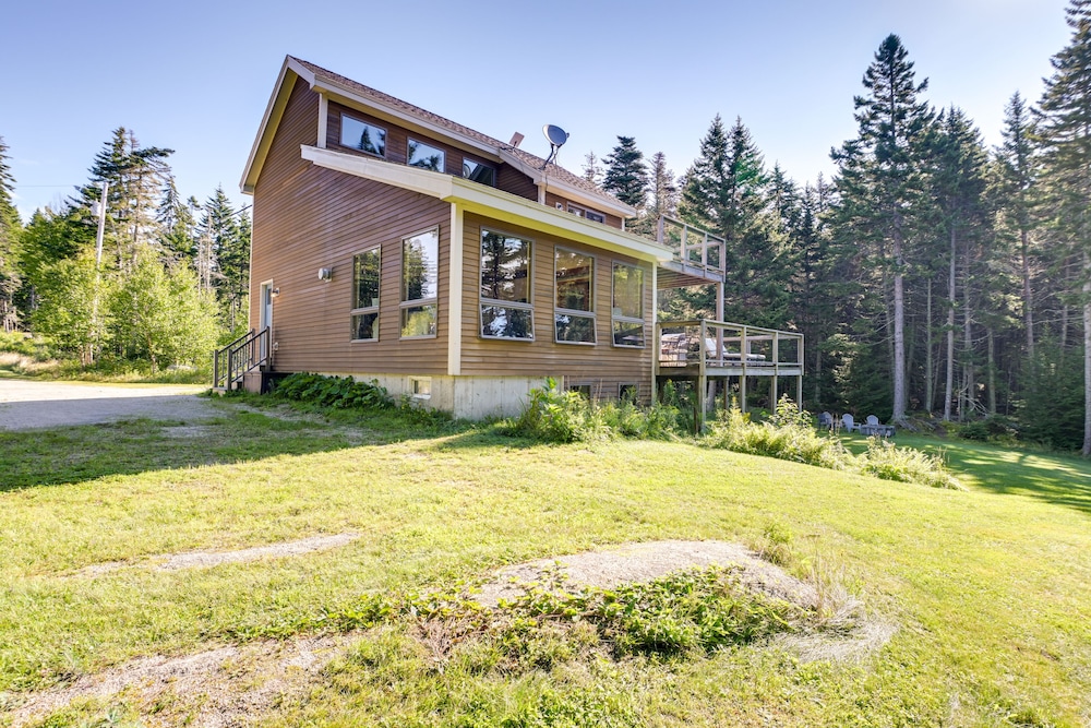 Waterfront Deer Isle Retreat w/ Fire Pit! view 2
