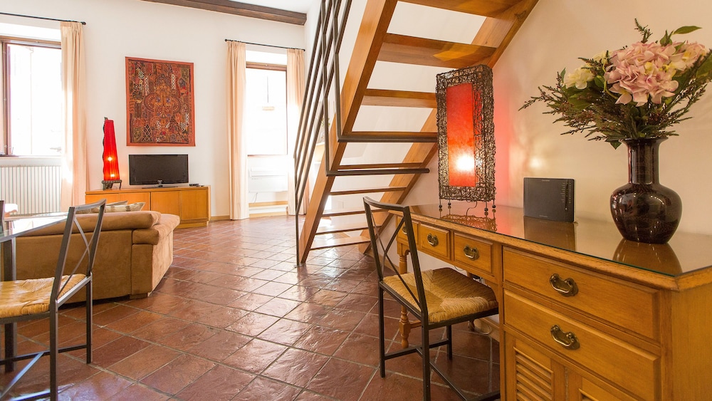 Rental in Rome Bovari