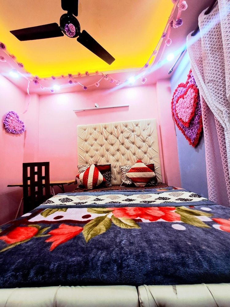 THE DEEP GANESHA INN