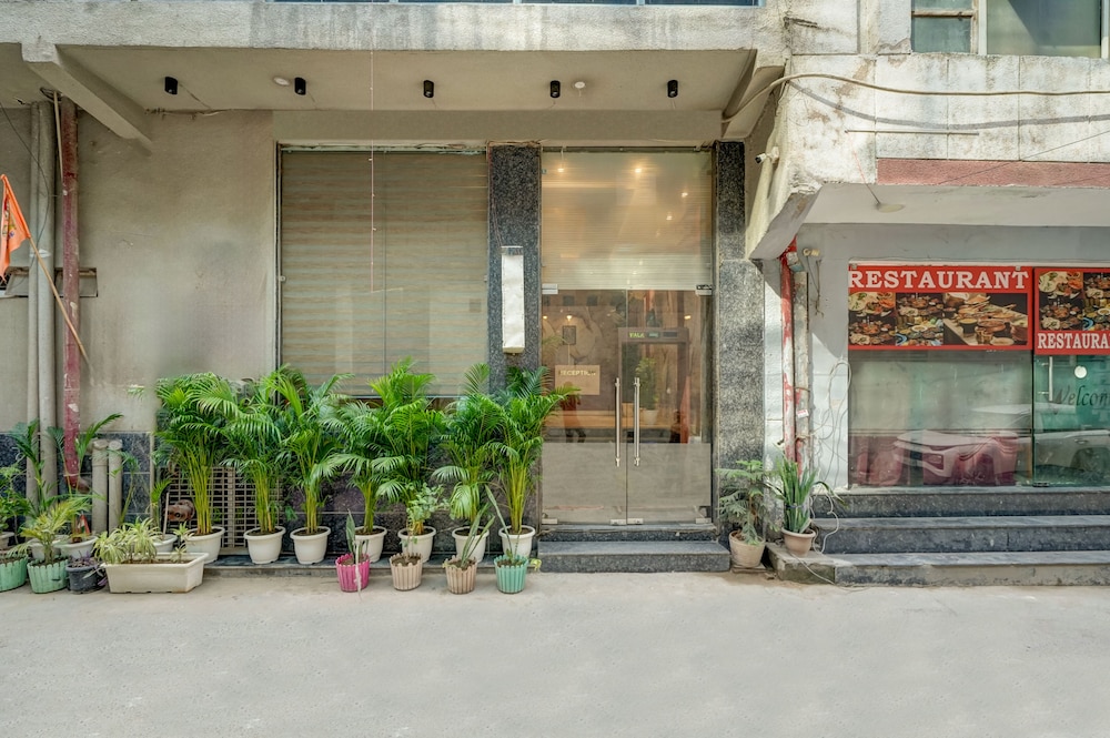 Hotel Renox suites Delhi IGI Airport