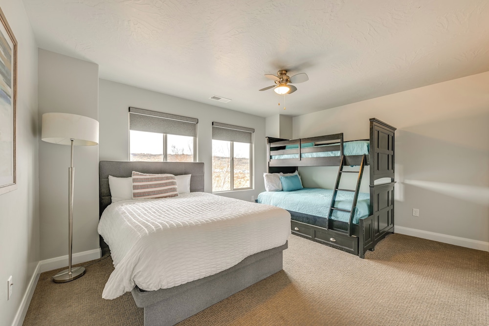 Hike, Bike & Swim: Utah Family Home w/ Mtn Views!