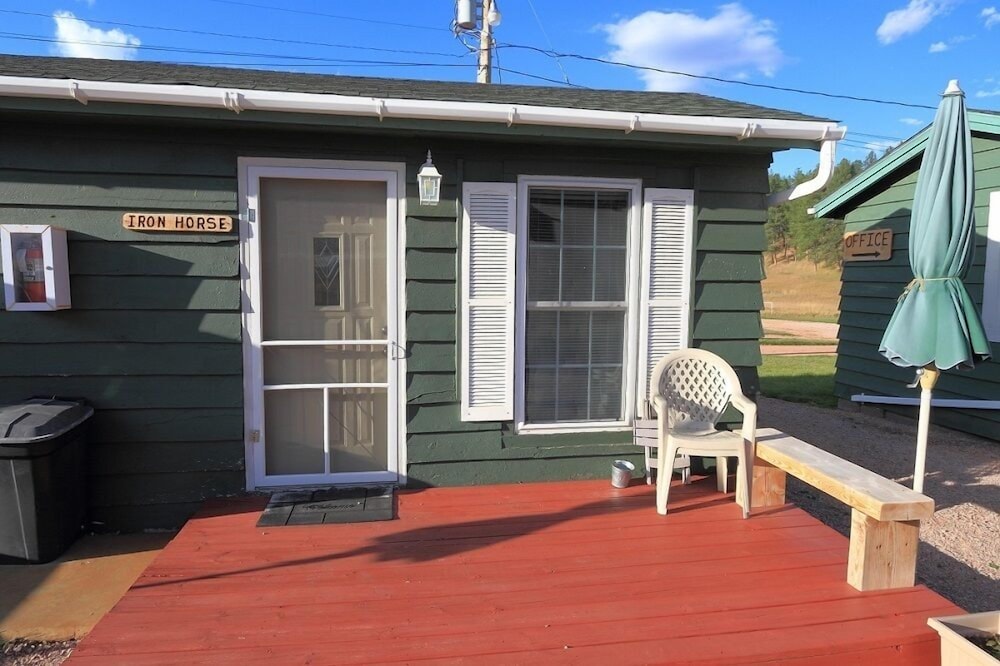 Black Elk Resort Cottages and RV Park