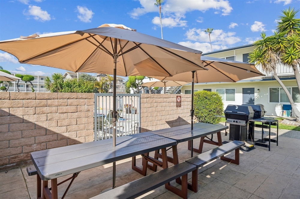 4980 Sandyland Road #216 2 Bedroom Condo by RedAwning