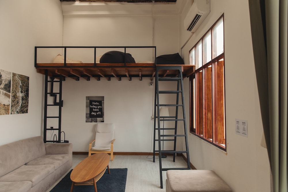 Hostel Urby