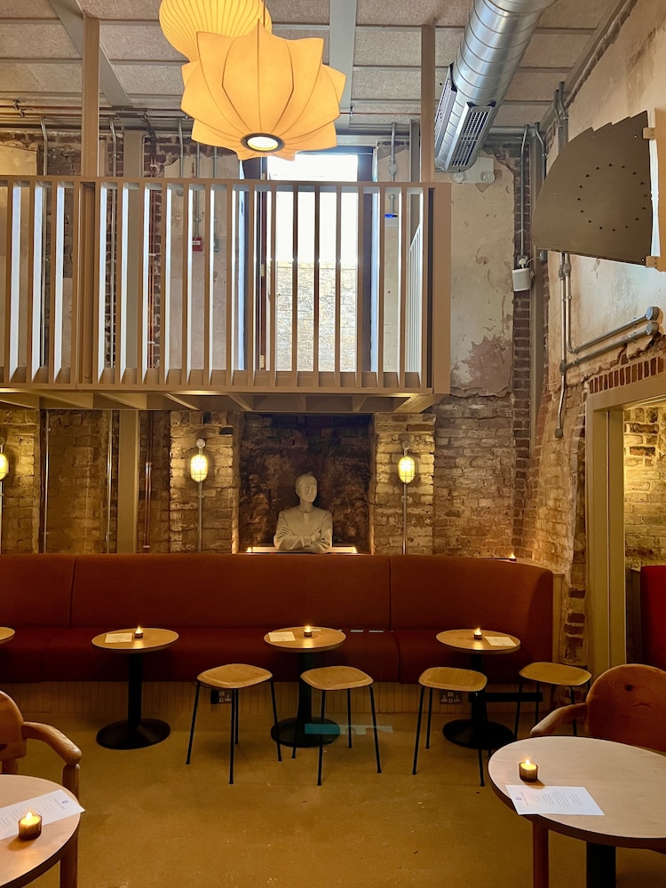 Fort Road Hotel 14