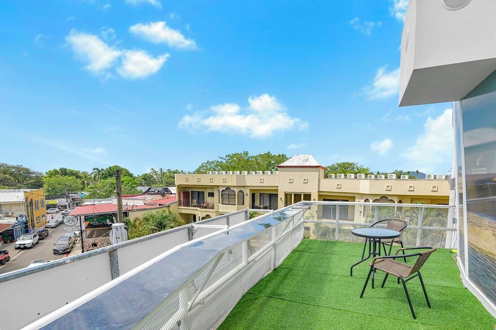 Surfo House