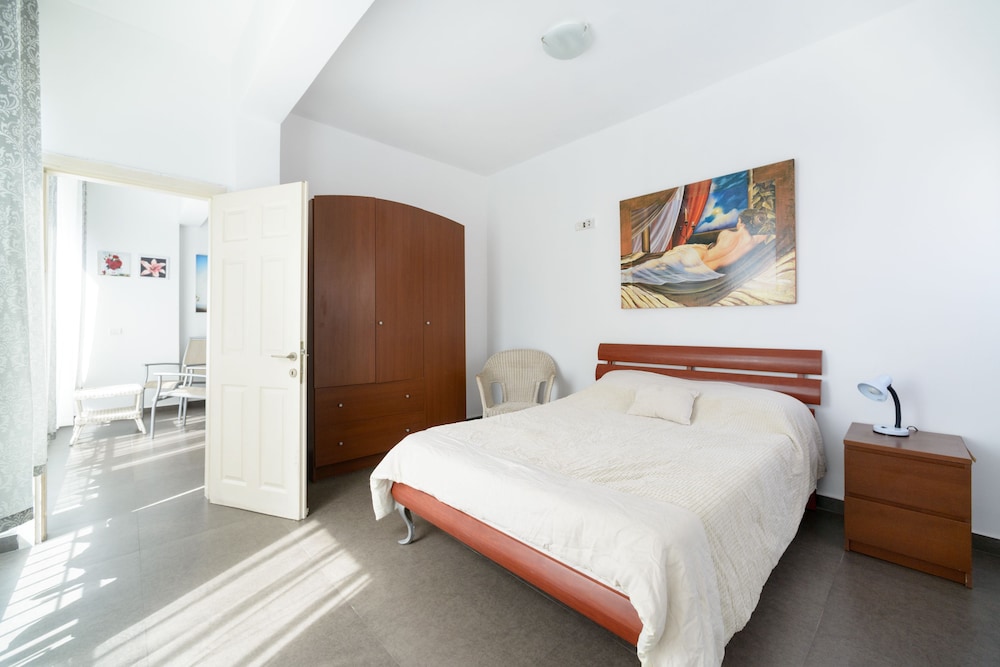 Tel-Aviving Apartments