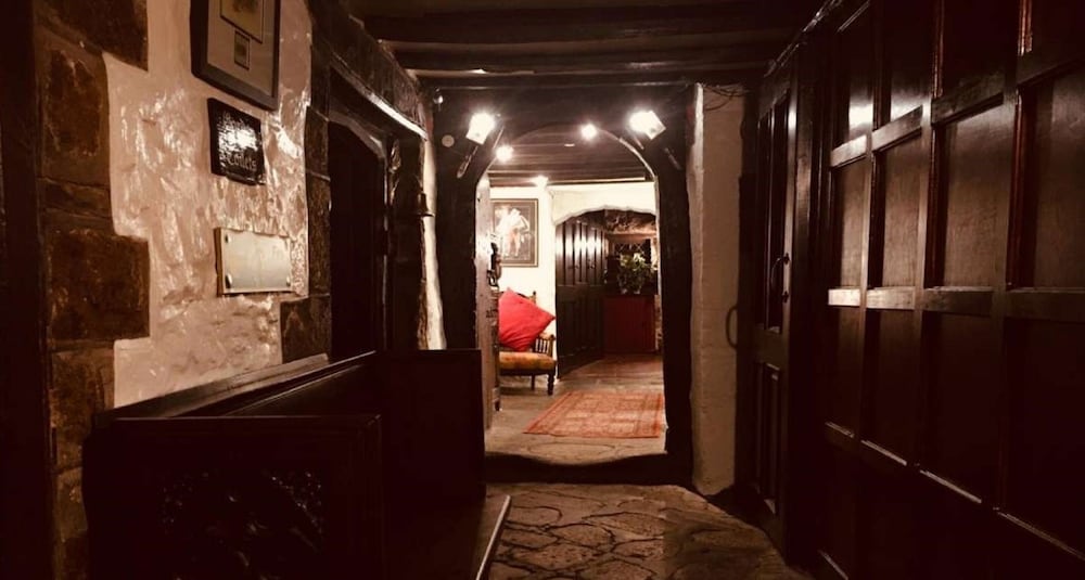 The Oxenham Arms