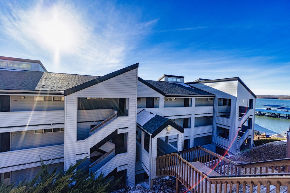 Osage Oasis Unmatched Views, Convenient Location