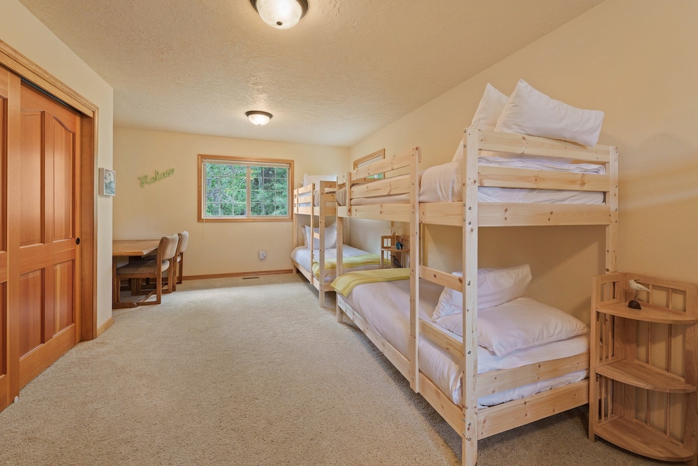 4 Tan Oak Lane 5 Bedroom Home