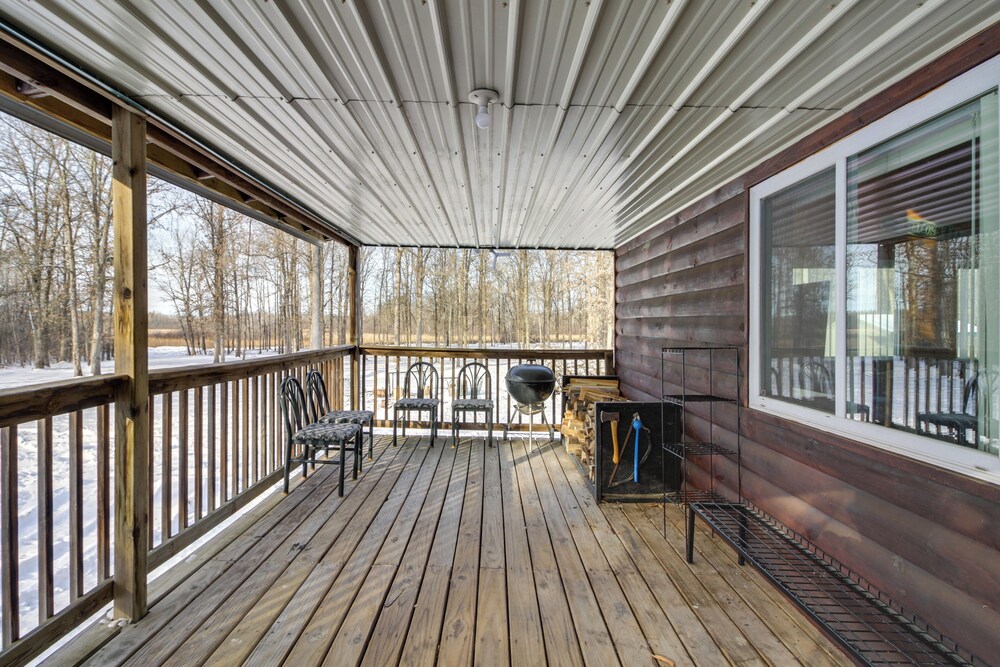 6 Mi to Spider Lake ATV Trails: Cabin w/ Fire Pit